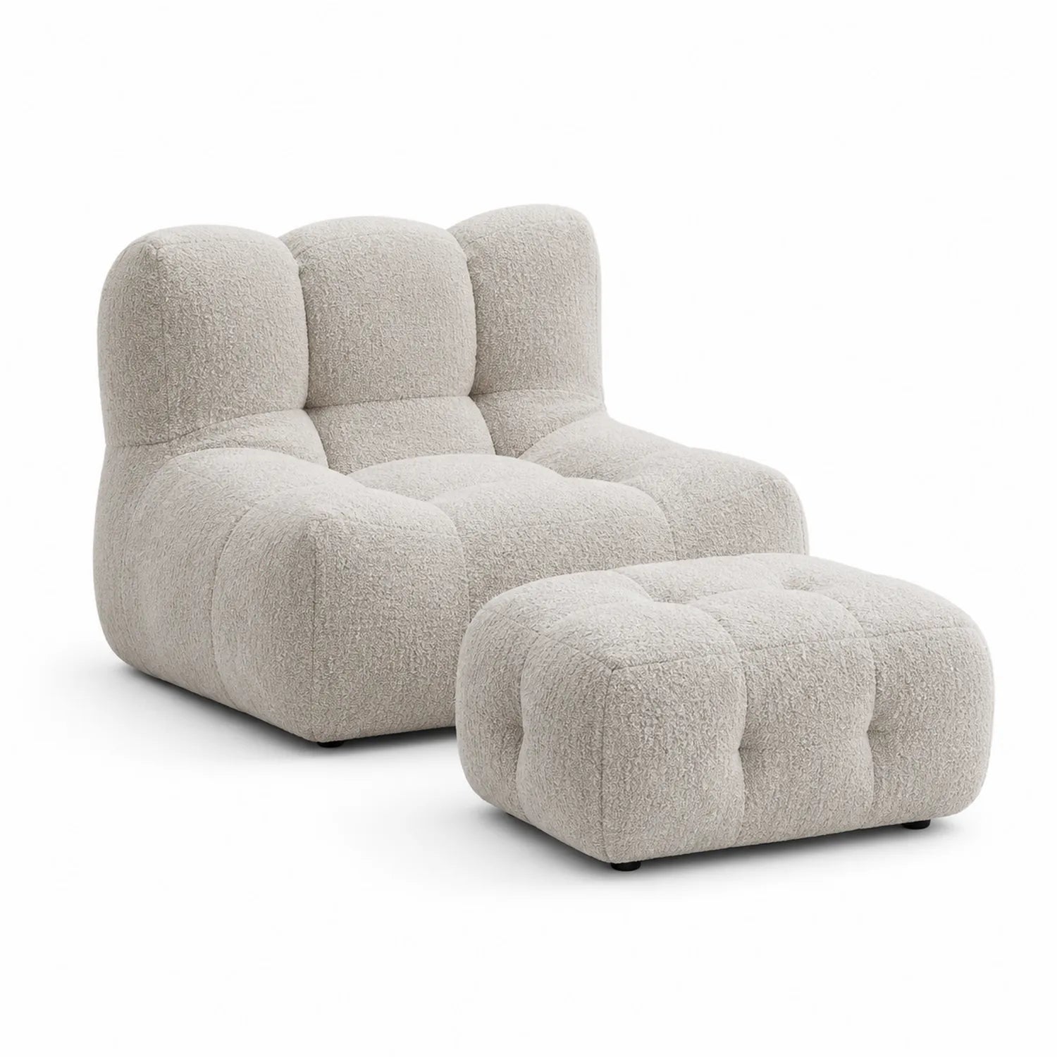 Sillón y otomana de felpa beige